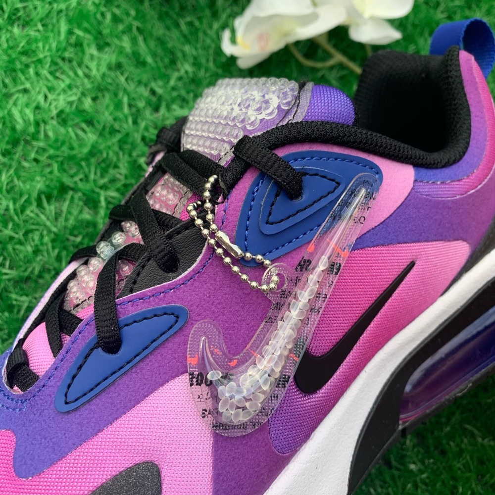 Nike Air Max 200 SE Women’s - Picture 5 of 8